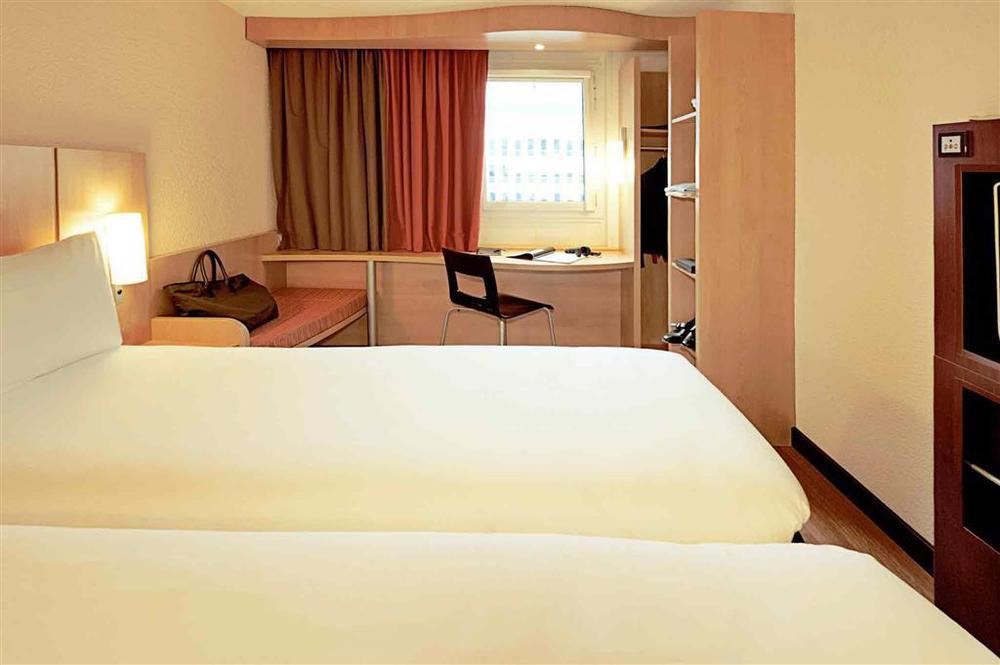 Ibis Lille Centre Grand Place Rom bilde